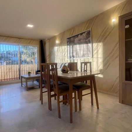 ベナルマデナApartamento Con Vista A La Piscinaアパートメント エクステリア 写真