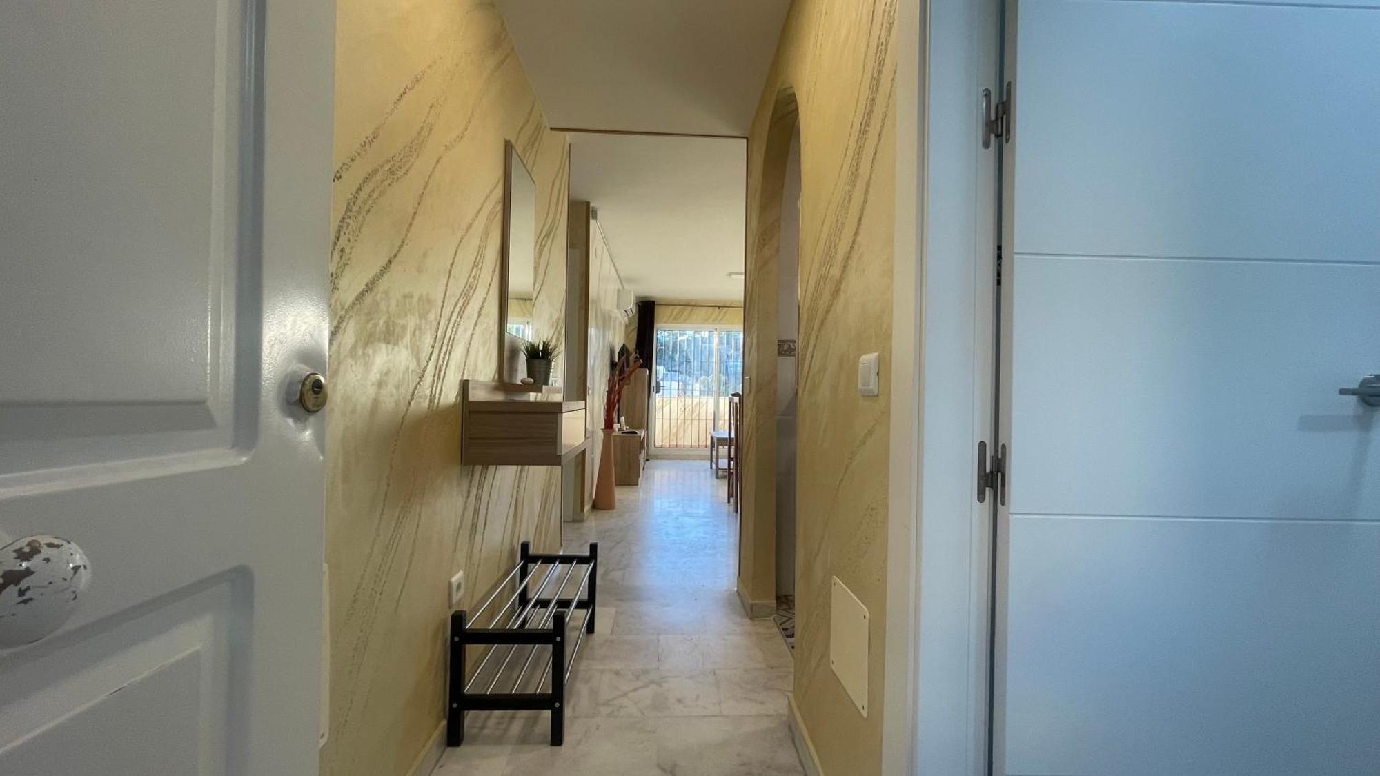 ベナルマデナApartamento Con Vista A La Piscinaアパートメント エクステリア 写真