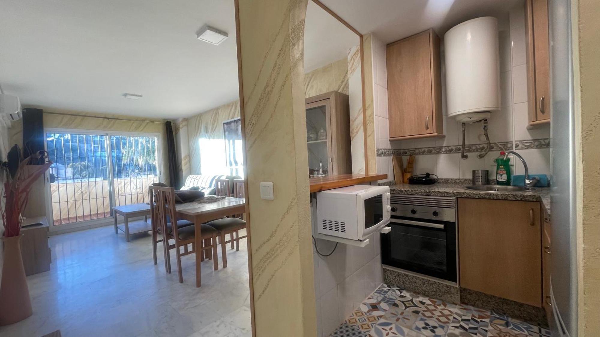 ベナルマデナApartamento Con Vista A La Piscinaアパートメント エクステリア 写真