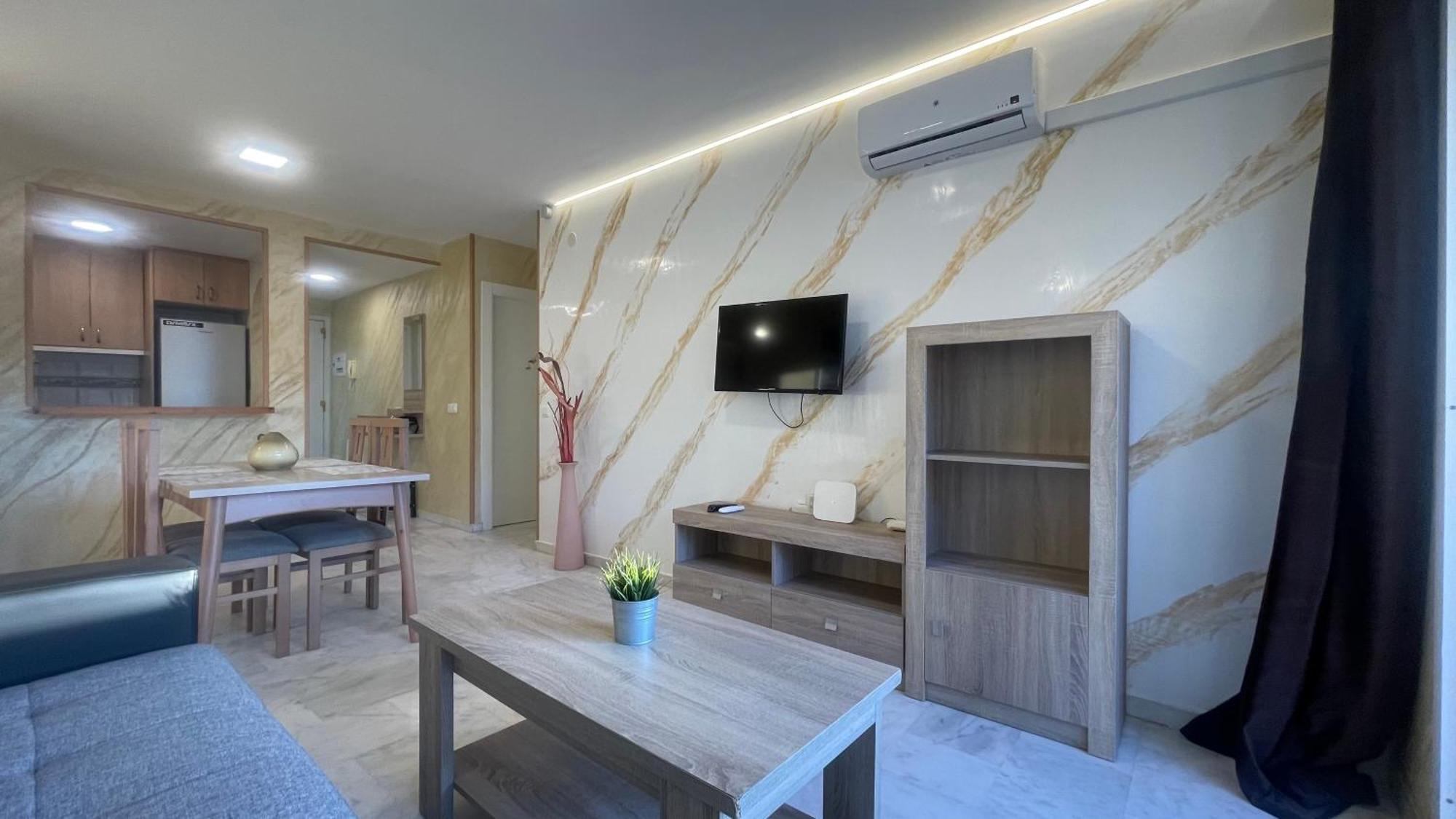 ベナルマデナApartamento Con Vista A La Piscinaアパートメント エクステリア 写真