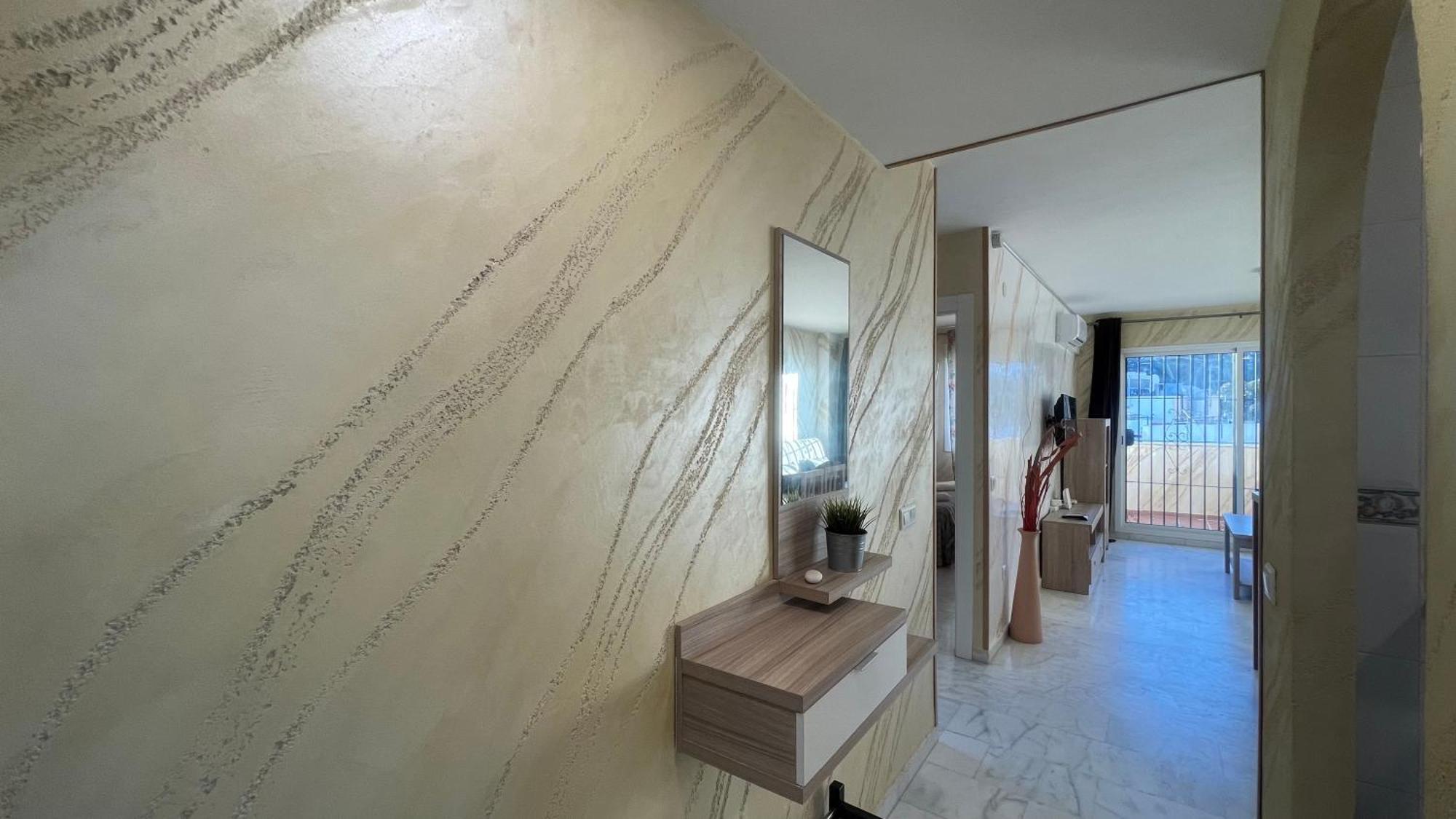 ベナルマデナApartamento Con Vista A La Piscinaアパートメント エクステリア 写真