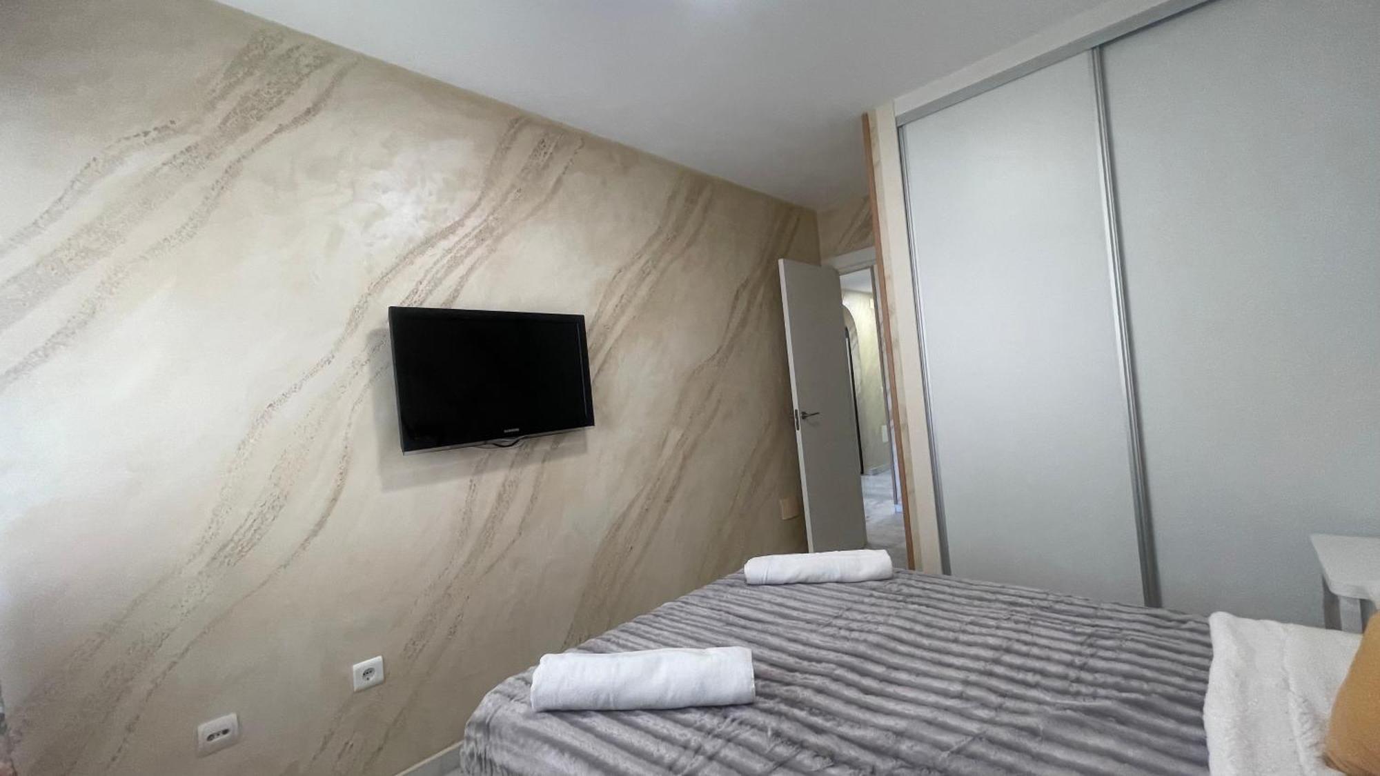 ベナルマデナApartamento Con Vista A La Piscinaアパートメント エクステリア 写真