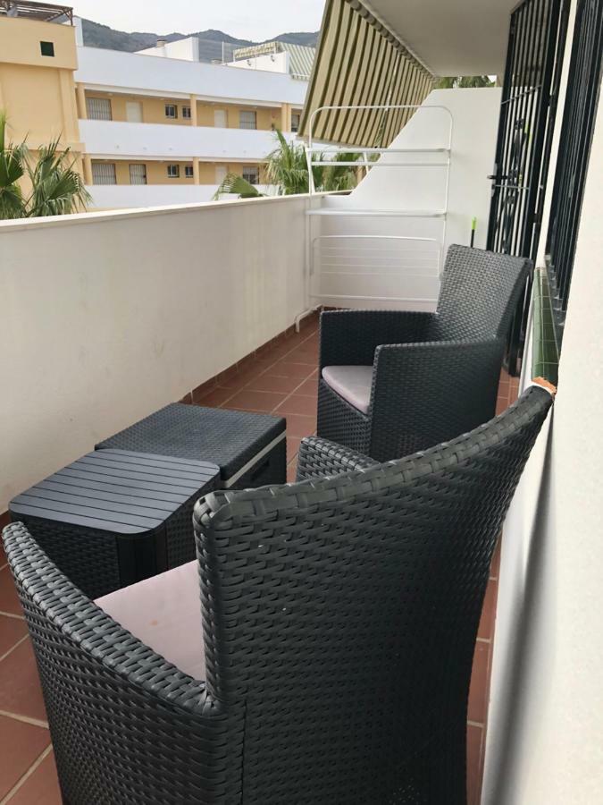 ベナルマデナApartamento Con Vista A La Piscinaアパートメント エクステリア 写真
